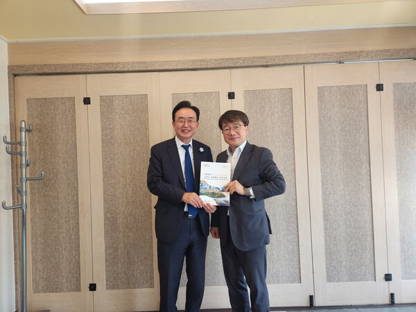 김동일 예산실장과 면담